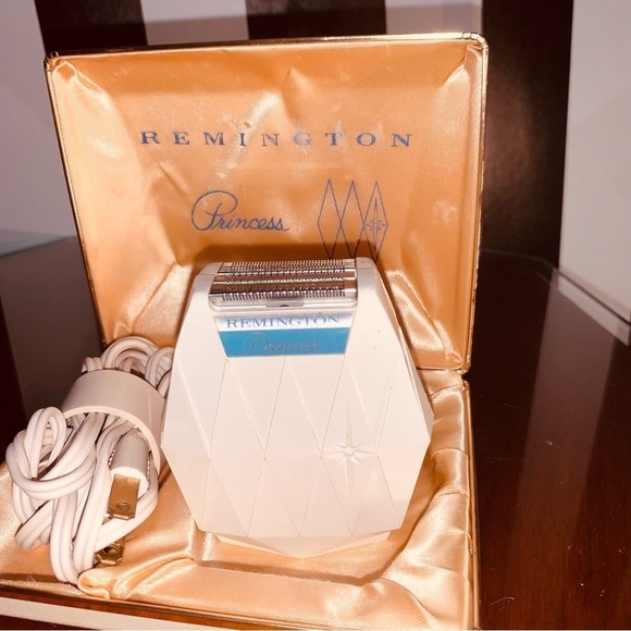 Vintage MCM Remington Ladies Electric Shaver Cute Retro Display Piece EVC - Picture 6 of 11